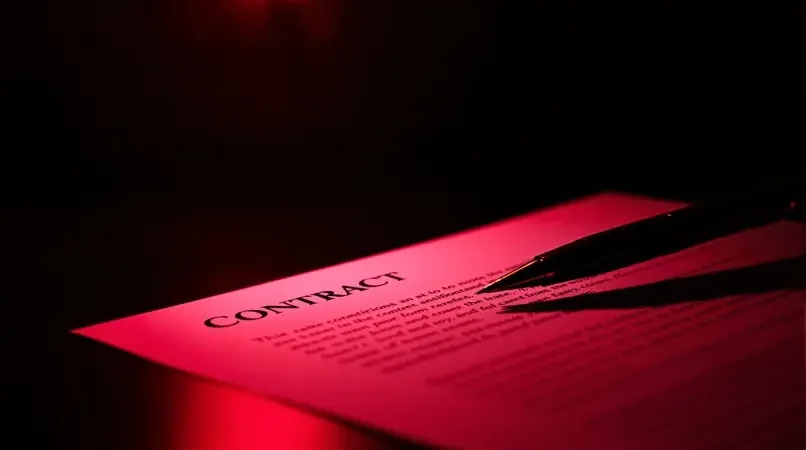 经纪公司压榨艺人，天价违约金合同流出 - 17cgcg吃瓜网黑料爆料黑料封面图